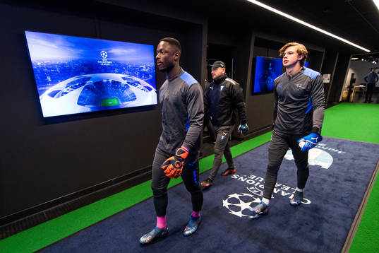 Goalkeeper Ismael Diawara and goalkeeper Melker Ellborg of