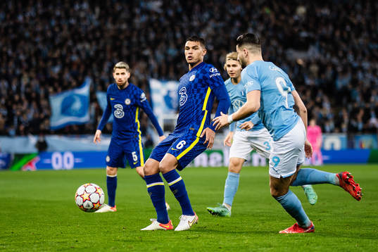 Thiago Silva of Chelsea and Antonio Colak of Malmö FF