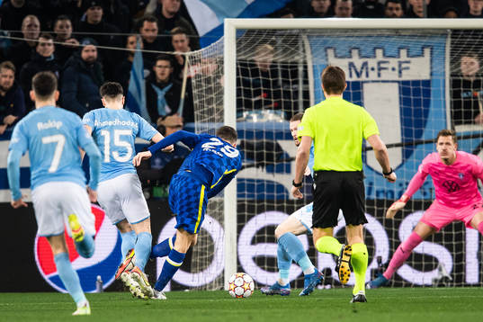 Anel Ahmedhodzic of Malmö FF and Kai Havertz of Chelsea