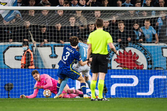 goalkeeper Johan Dahlin of Malmö FF and Marcos Alonso of
