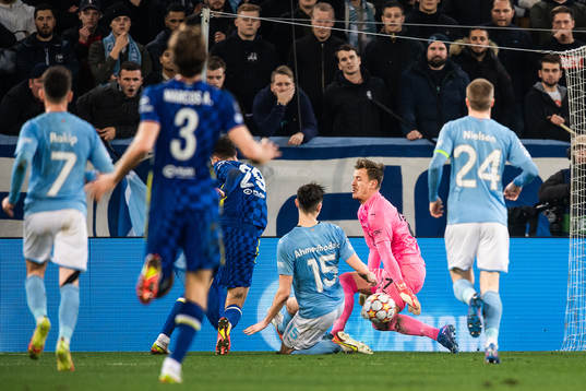 goalkeeper Johan Dahlin of Malmö FF and Kai Havertz of
