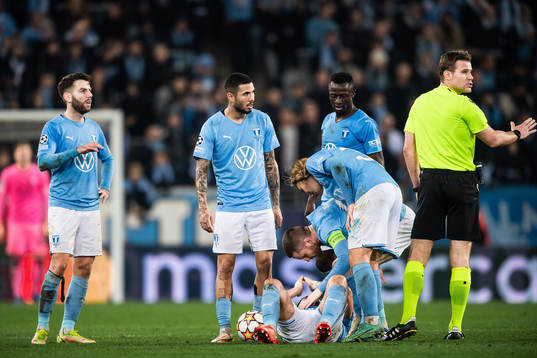 Erdal Rakip, Sergio Pena and Bonke Innocent of Malmö FF