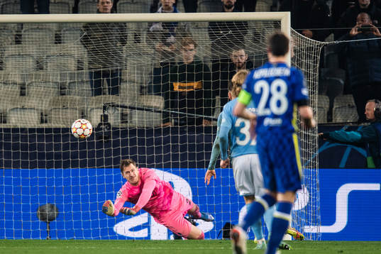 goalkeeper Johan Dahlin of Malmö FF