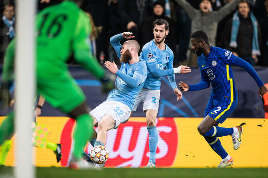 Jo Inge Berget and Adi Nalic of Malmö FF agaist Antonio