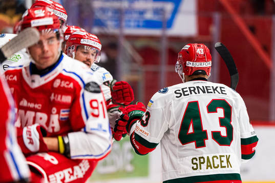 Frölundas Michael Spacek jublar