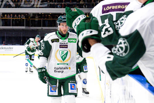 Färjestads Per Åslund jublar