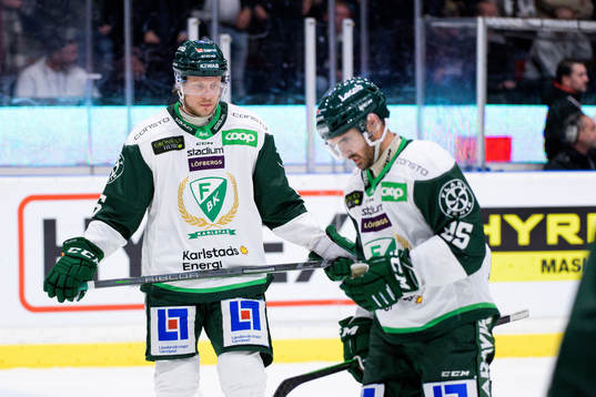 Färjestads Jacob de la Rose och Martin Johansson  deppar