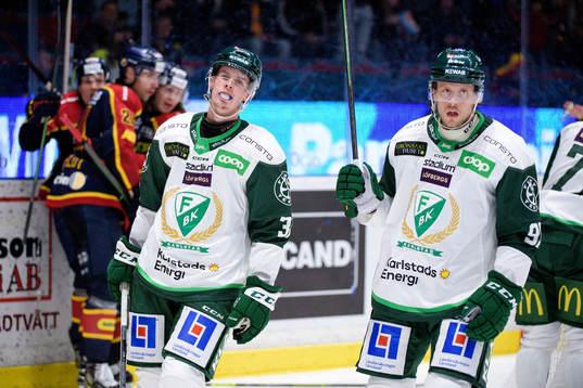 Färjestads Carl Jakobsson och Jacob de la Rose deppar