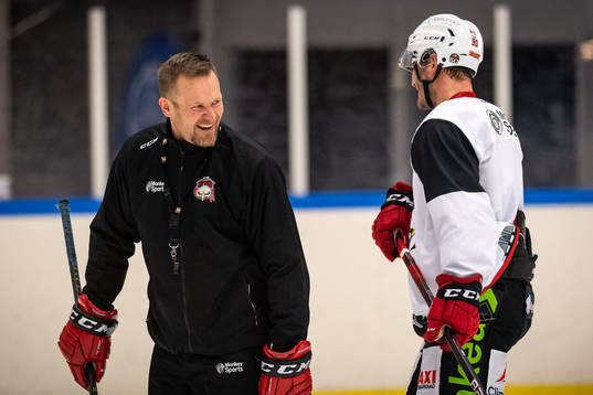Tränare Joakim Fagervall och Lance Bouma