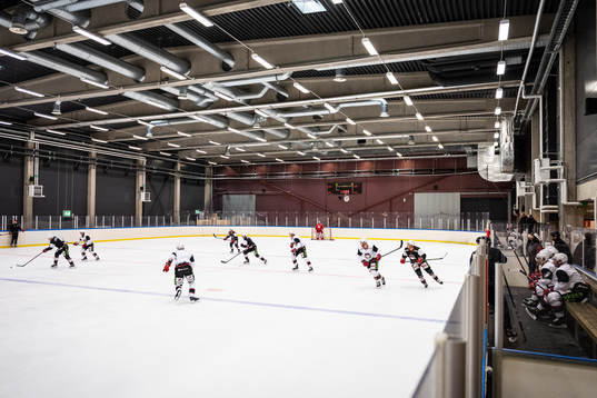 Vy över en träning med Malmö Redhawks