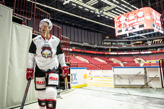 Carl Söderberg tar en titt inne i Malmö Arena som för