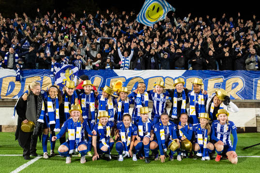 IFK Göteborgs spelare jublar