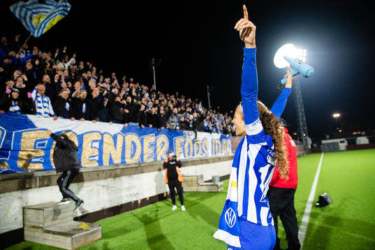 IFK Göteborgs Malva Larsson jublar med publiken