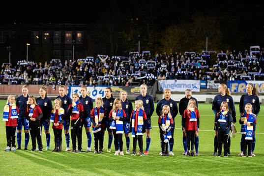 IFK Göteborg på line up innan kvalmatchen till div 2 i