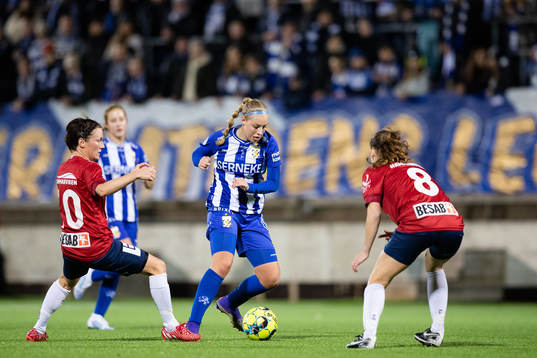 Örgrytes Marlene Kanto och Kajsa Skarrie mot IFK