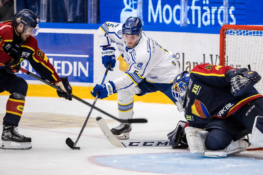 Leksands Calle Själin och Djurgårdens målvakt Niklas