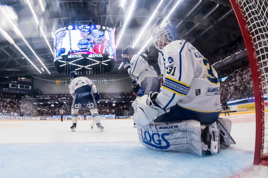 Leksands målvakt Kasimir Kaskisuo deppar