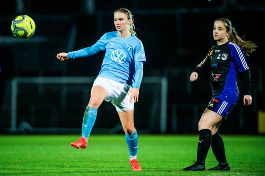 Malmö FFs Amanda Kander mot Dalby/Genarps Hanna Malm