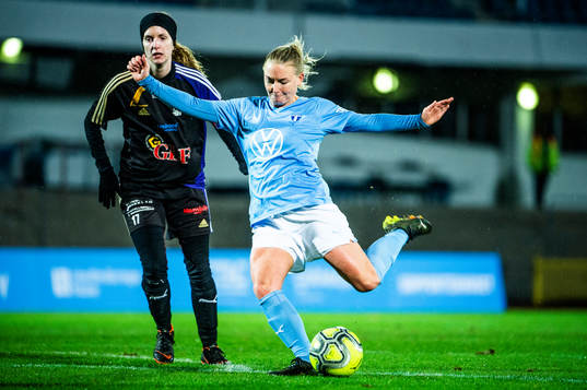 Malmö FFs Andrea Sjögren mot Dalby/Genarps Johanna Witt