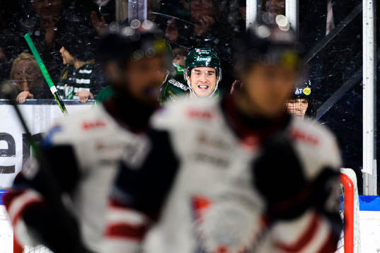 Färjestads Michael Lindqvist jublar
