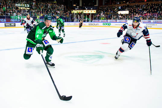 Färjestads Oscar Lawner och Linköpings Patrick Russel