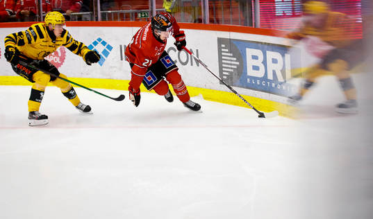 Skellefteås Adam Wilsby och Örebros Linus Öberg