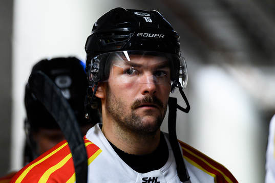 Brynäs Simon Bertilsson före värmningen