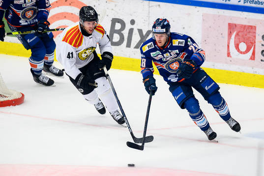 Brynäs Greg Scott och Växjös Hugo Gustafsson