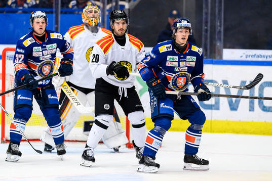 Växjös Oscar Hagman och Viktor Bernhardtz framför