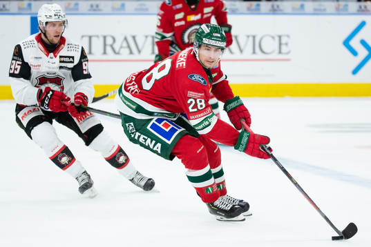 Malmö Redhawks Carl Persson och Frölundas Johan Sundström
