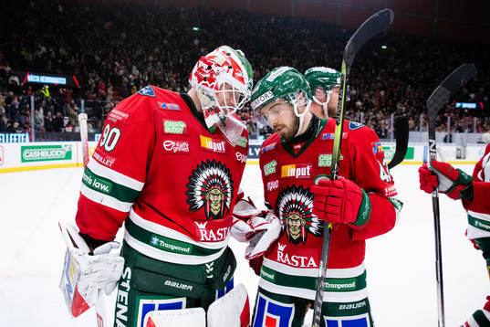 Frölundas målvakt Matthew Tomkins och Michael Spacek