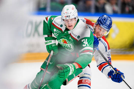 Rögles Adam Edström och Oskarshamns Tomas Zohorna