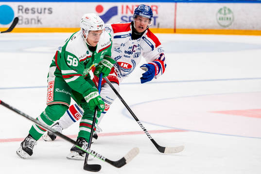 Rögles Ryan McKiernan  och Oskarshamns Jonas Engström