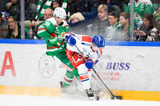 Rögles Adam Tambellini och Oskarshamns Hampus Plato