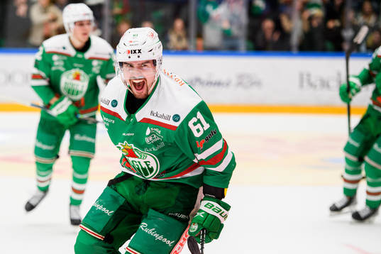Rögles Ludvig Larsson jublar