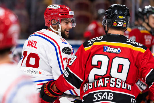 Timrås Robin Hanzl och Luleås Erik Gustafsson
