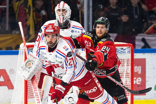 Timrås Joey LaLeggia och Luleås Brendan Shinnimin