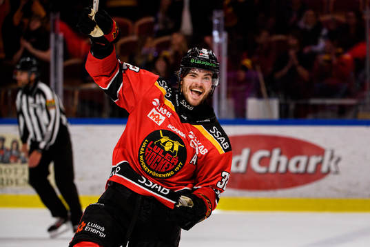 Luleås Oscar Engsund jublar