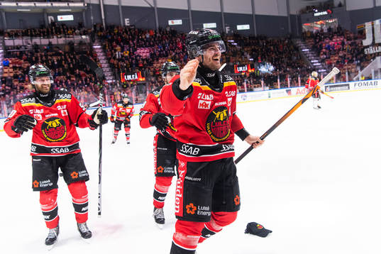 Luleås Oscar Engsund jublar