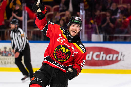 Luleås Oscar Engsund jublar