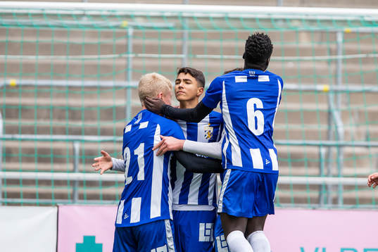 IFK Göteborgs Jimi Dos Reis Nikkos kramas om