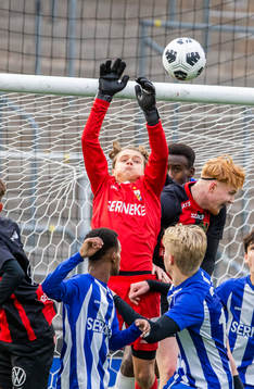 IFK Göteborgs målvakt Linus Dahlgren och Brommapojkarnas