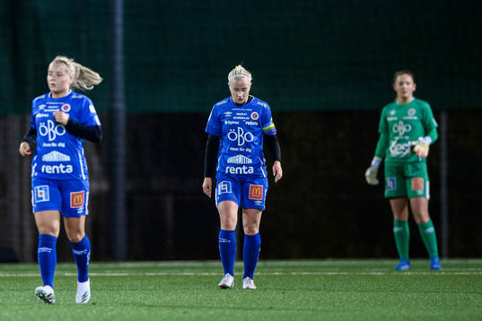 Örebros Elin Lindbäck deppar