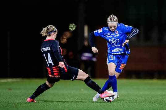 Brommapojkarnas Liv Brunzell och Örebros Selma Rajakangas