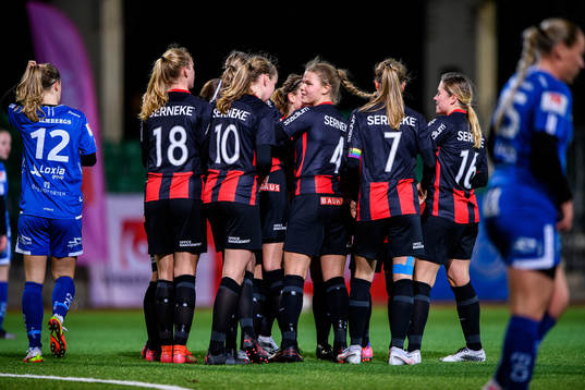 Brommapojkarnas spelare jublar