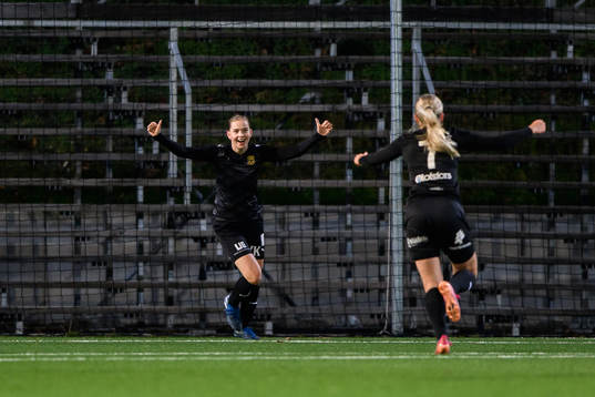 Umeås Elise Johansson jublar