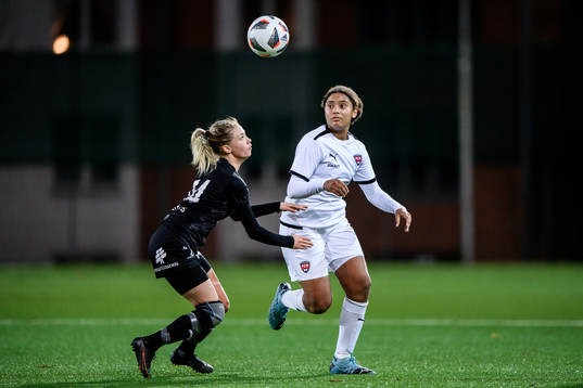 Umeås Stina Gunnebrink mot Rosengårds Jo-Anne Agbor Tataw