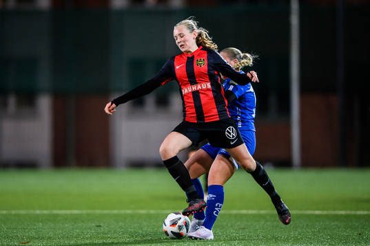 Brommapojkarnas Line Wessman och Örebros Alva Hyttinen