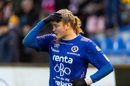 Örebros Elin Pikkujämsä deppar