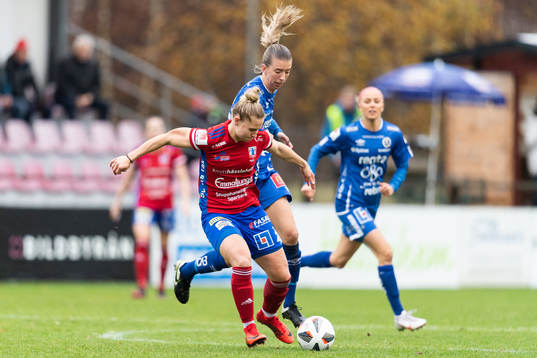 Vittsjös Mie Leth Jans och Örebros Wilma Öhman